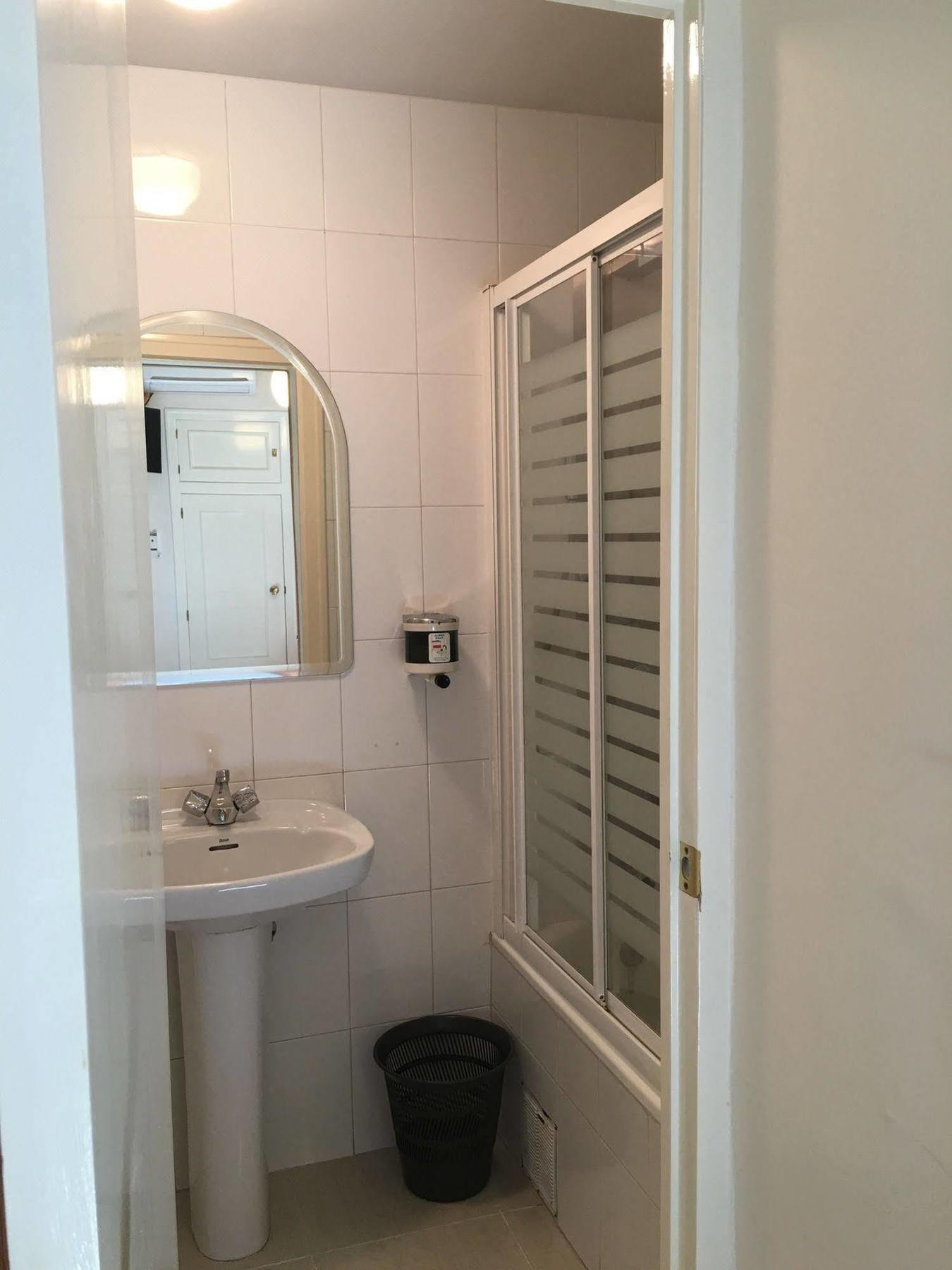 Hostal Cervantes Valdemoro Exteriör bild