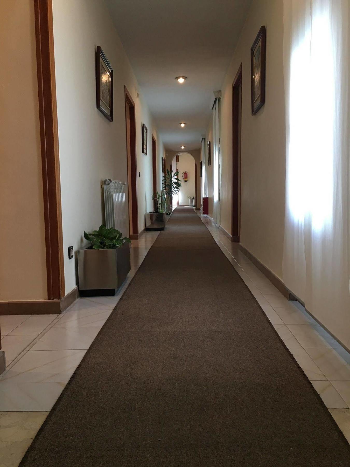 Hostal Cervantes Valdemoro Exteriör bild